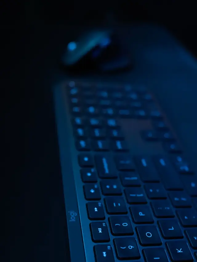 Close view of a keyboard used to illustrate browser-visible key events